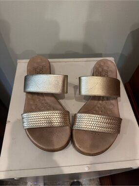 Malu Metallic Gold Women’s Slide Sandals